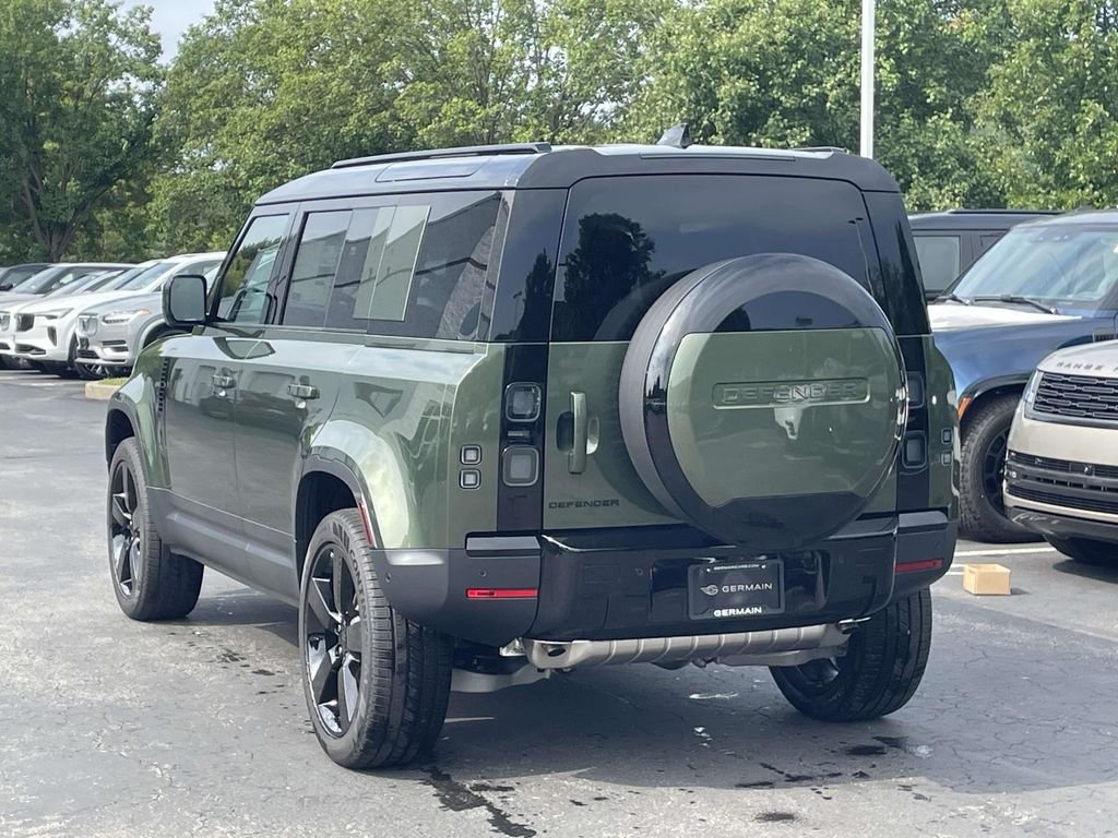 New 2026 Woolstone Green Land Rover S image 9