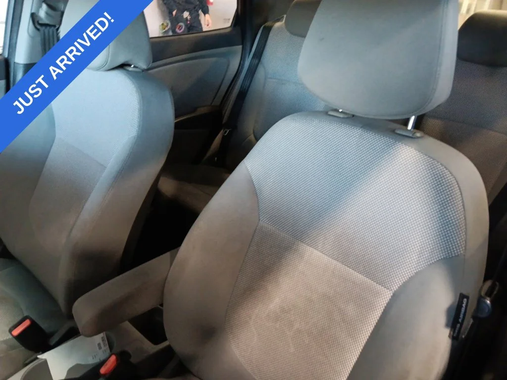 Used 2014 Gray Metallic Hyundai GLS image 6