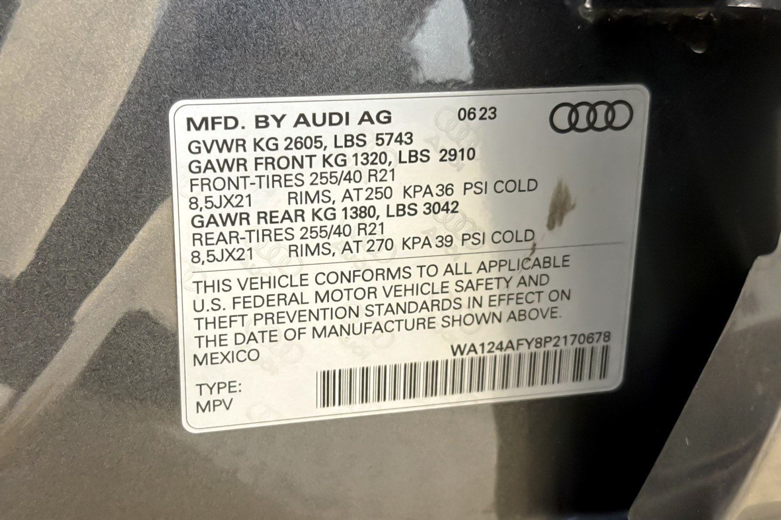 Used 2023 Daytona Gray Pearl Effect Audi Premium Plus 3.0 TFSI quattro image 27