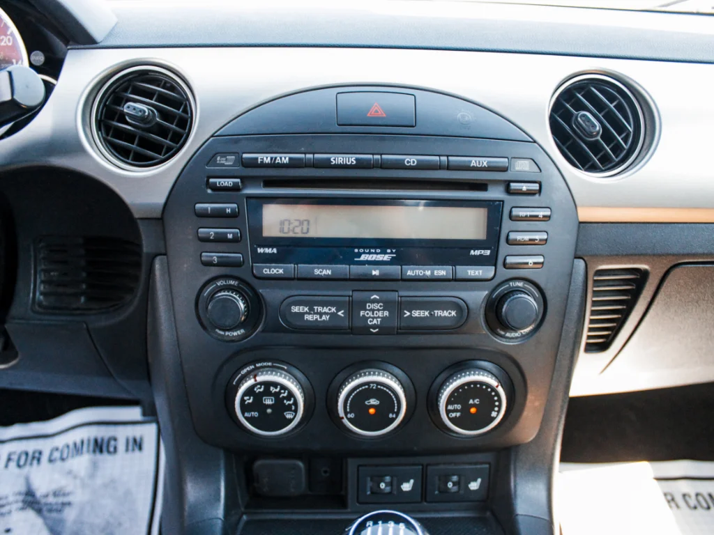 Used 2010 RED Mazda  image 14