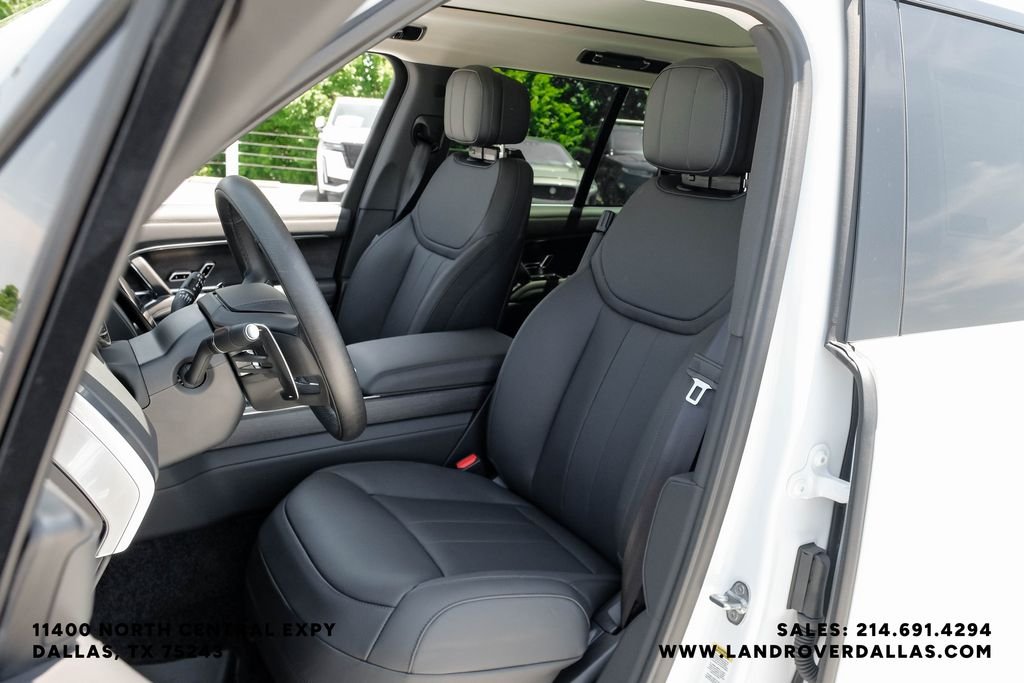 New 2026 Fuji White Land Rover SE image 35