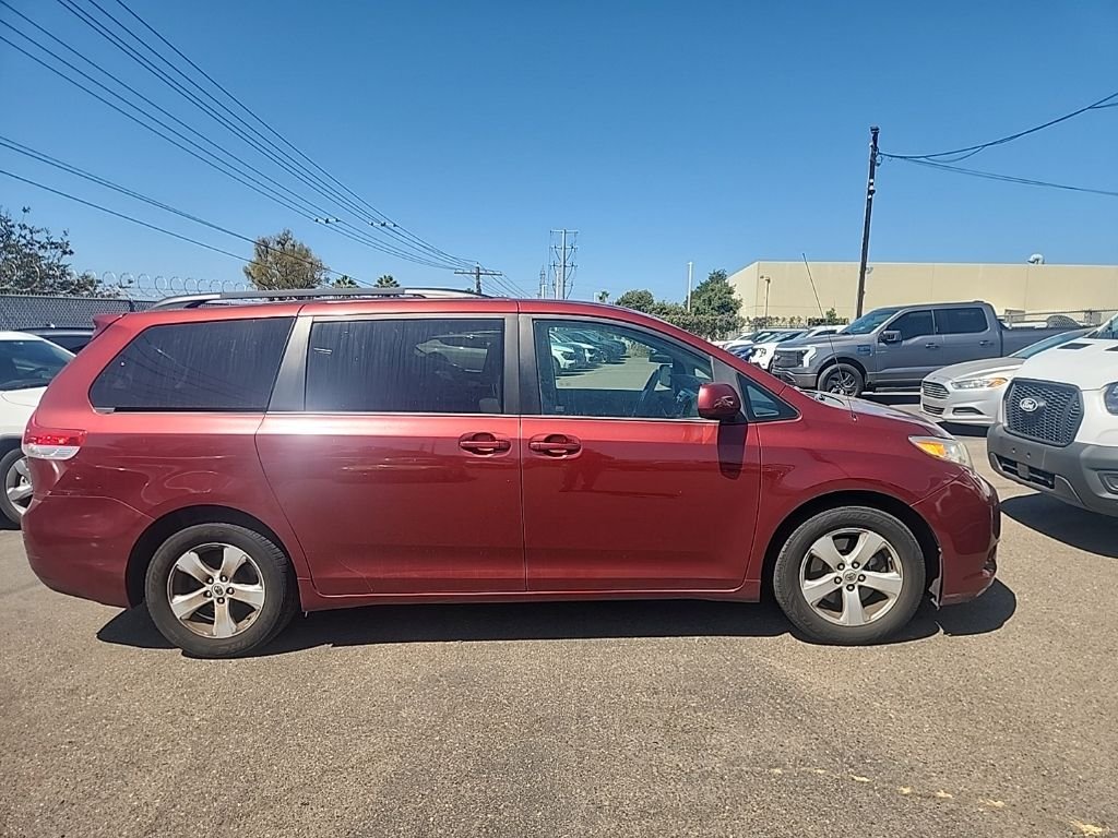 Used 2014 Red Toyota LE image 16