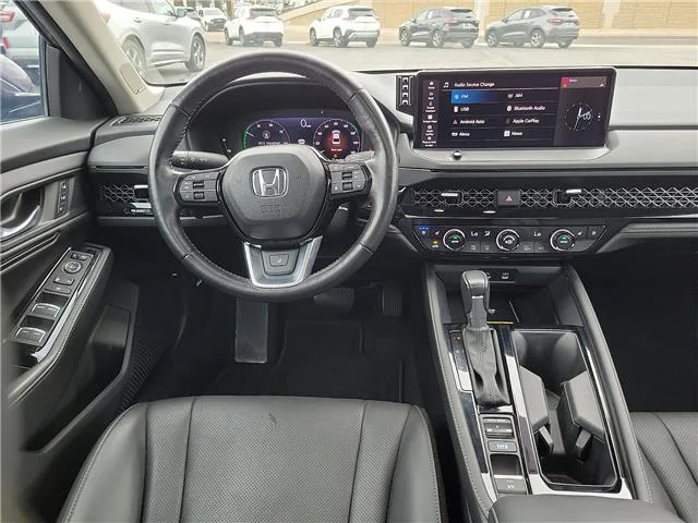 Used 2025 Meteorite Gray Metallic Honda Touring image 9