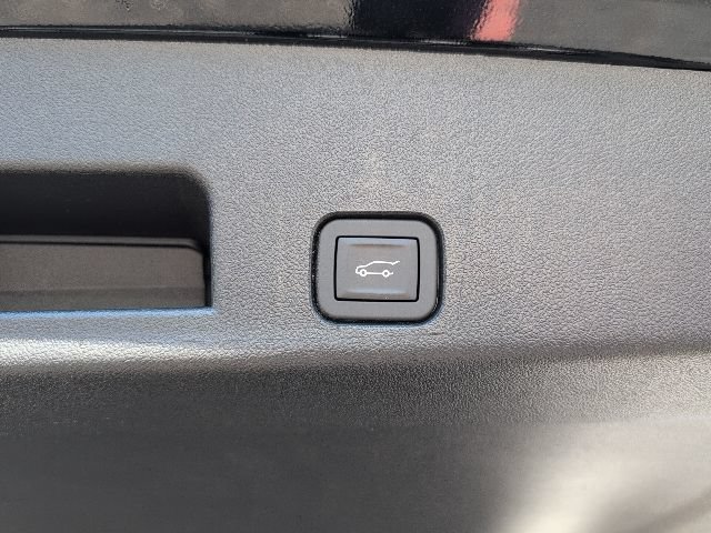 2026 Chevrolet Traverse High Country - Photo 12