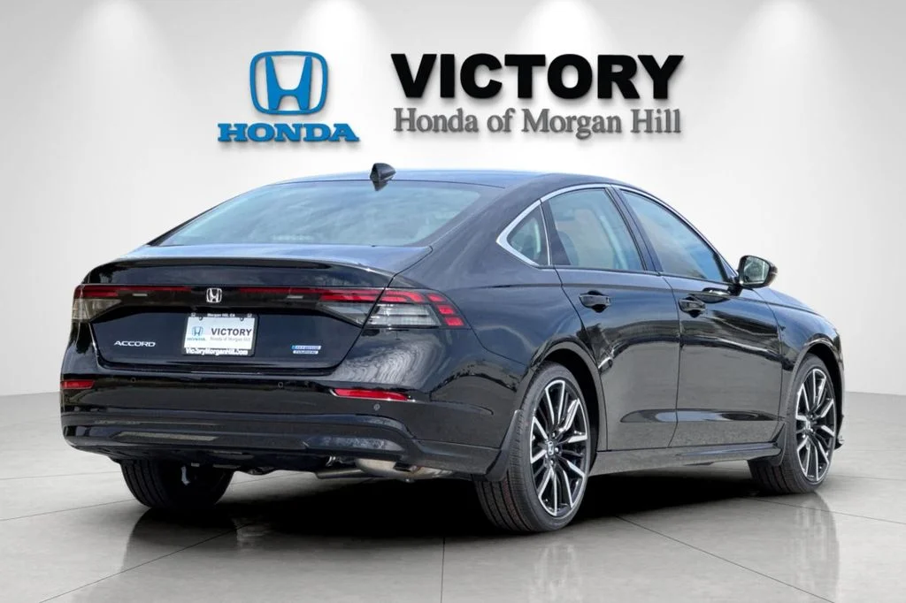 New 2026 Crystal Black Pearl Honda Touring image 4