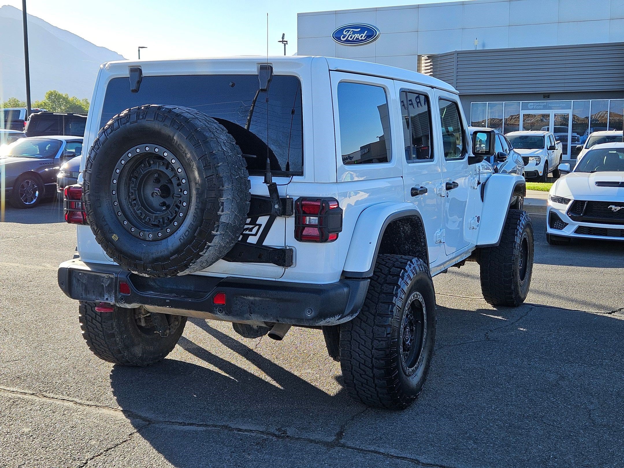 Used 2019 Bright White Clearcoat Jeep Rubicon image 3