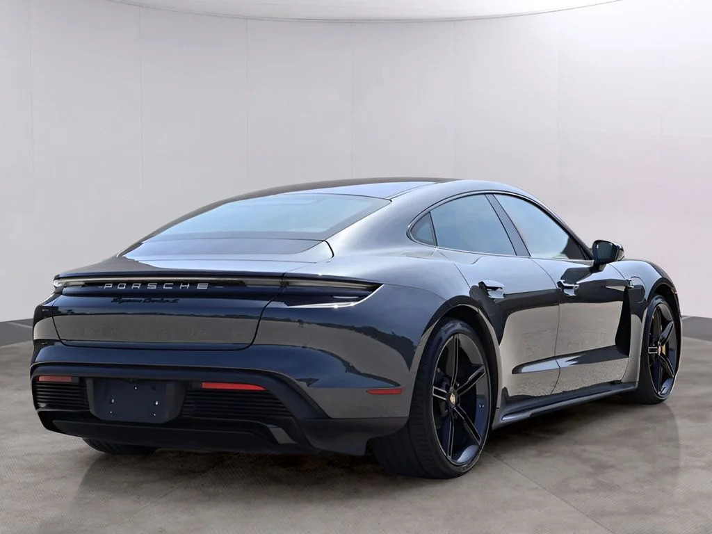 Used 2021 Volcano Grey Metallic Porsche Turbo S image 8