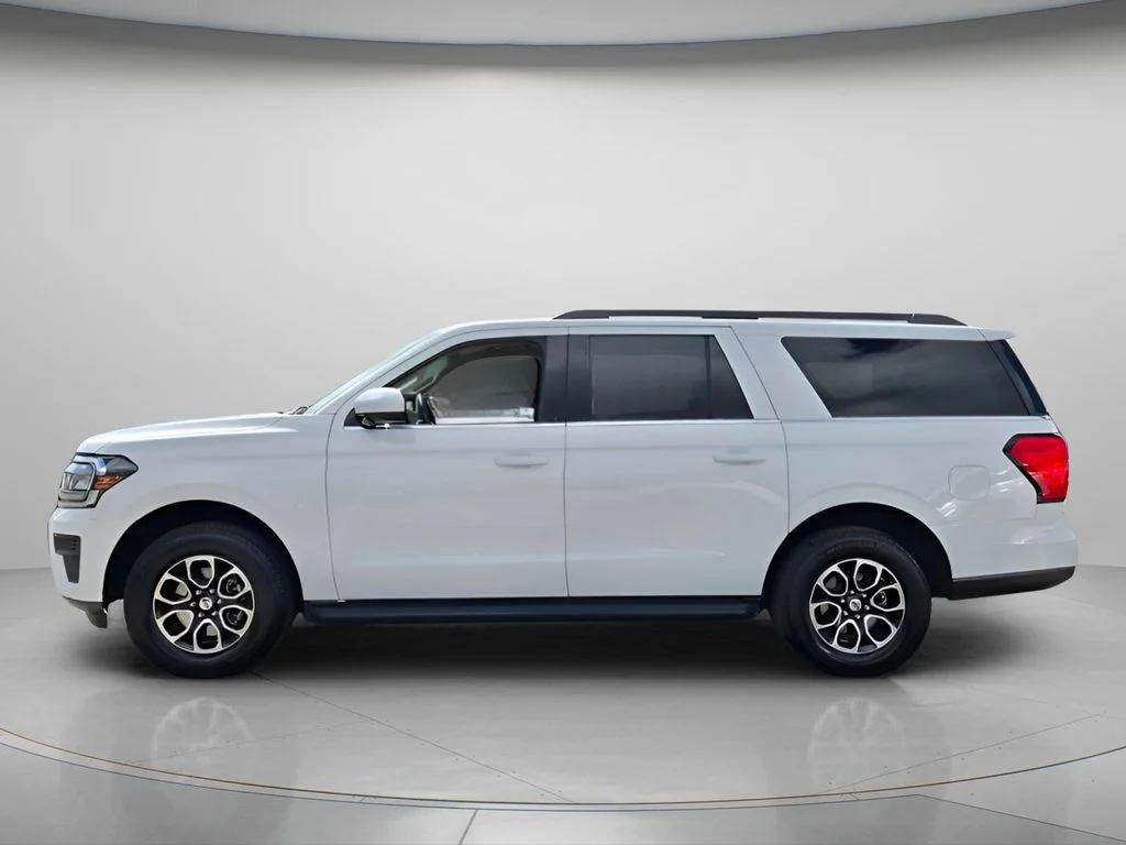 Used 2024 White Ford XLT image 3