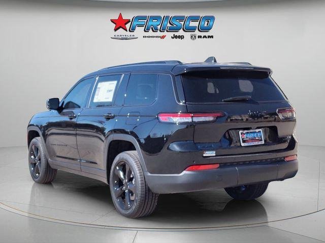 New 2025 Diamond Black Crystal Pearl-Coat Exterior Paint Jeep Limited image 5