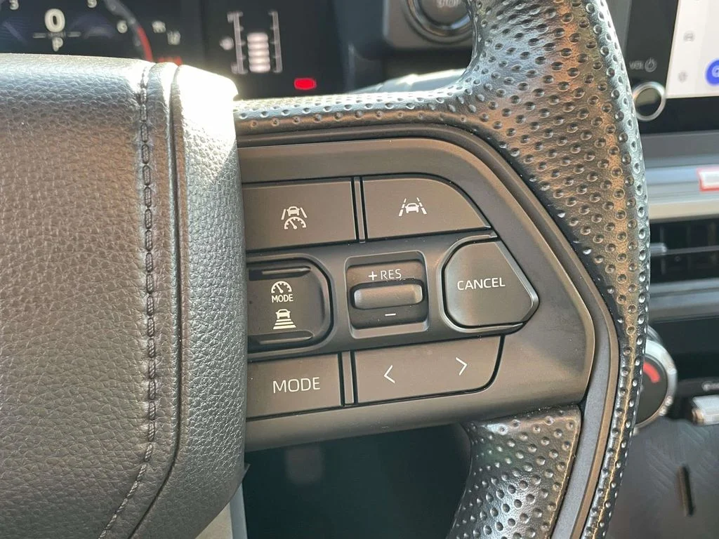 2026 Toyota Tacoma SR5 - Photo 11