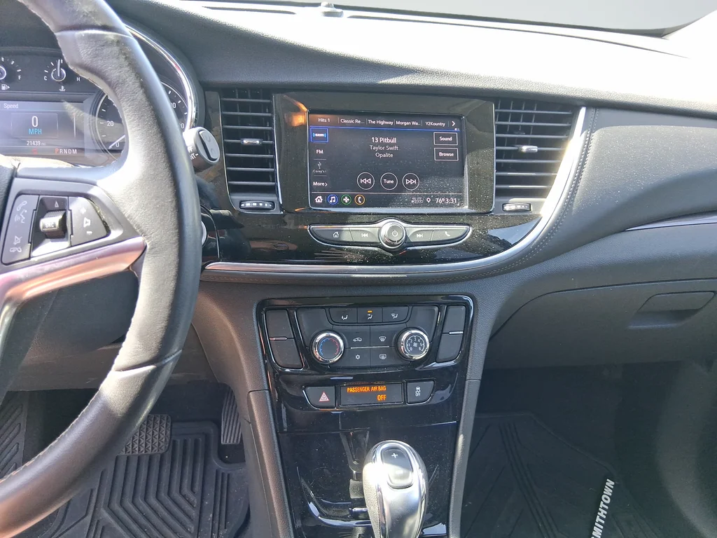 Used 2022 Black Buick Preferred image 10