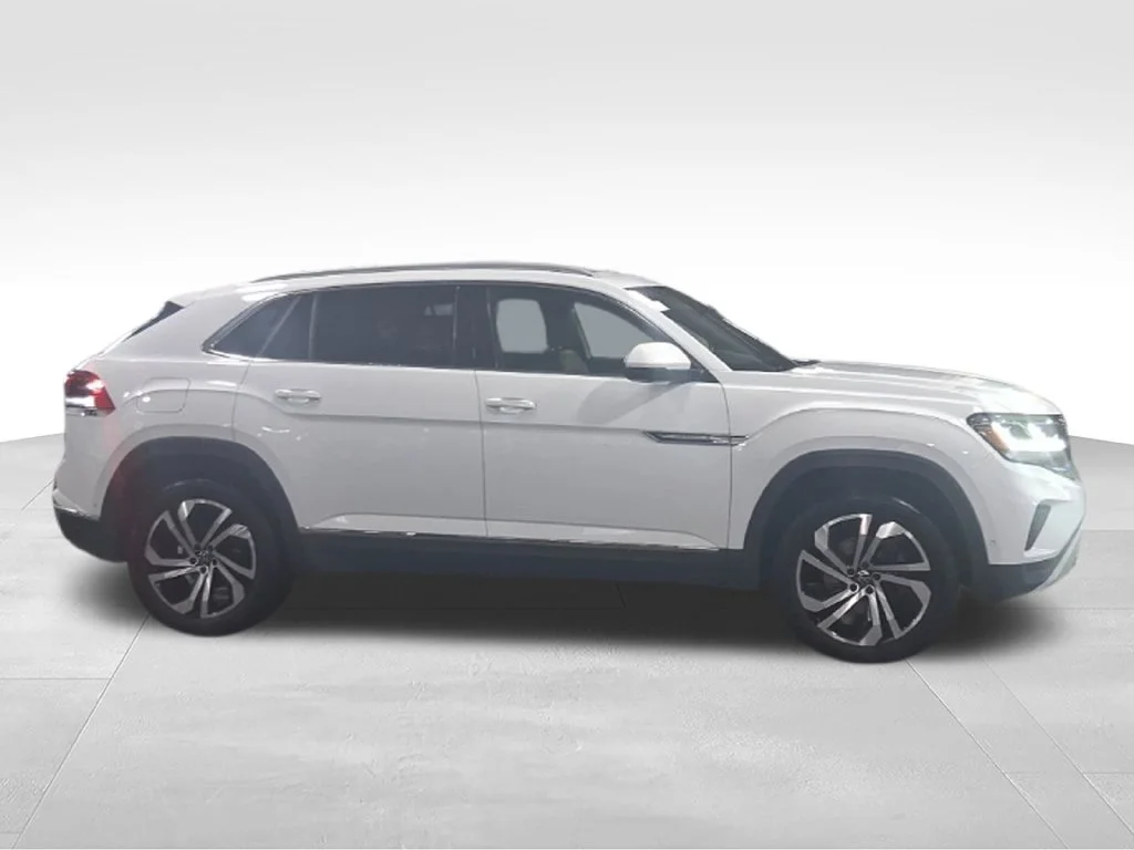 Used 2020 Pure White Volkswagen 3.6L V6 SEL Premium image 8
