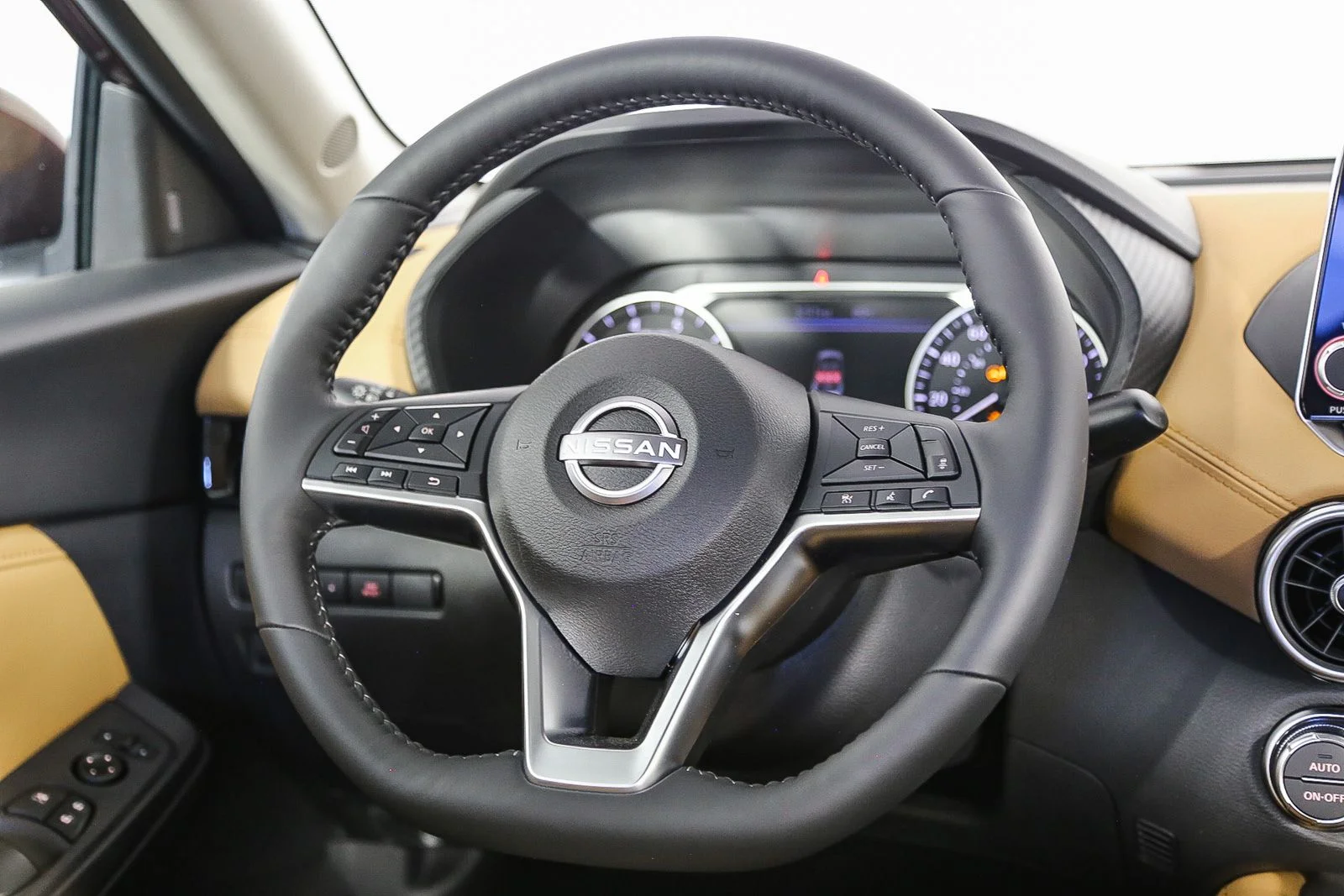 2025 Nissan Sentra SV - Photo 16