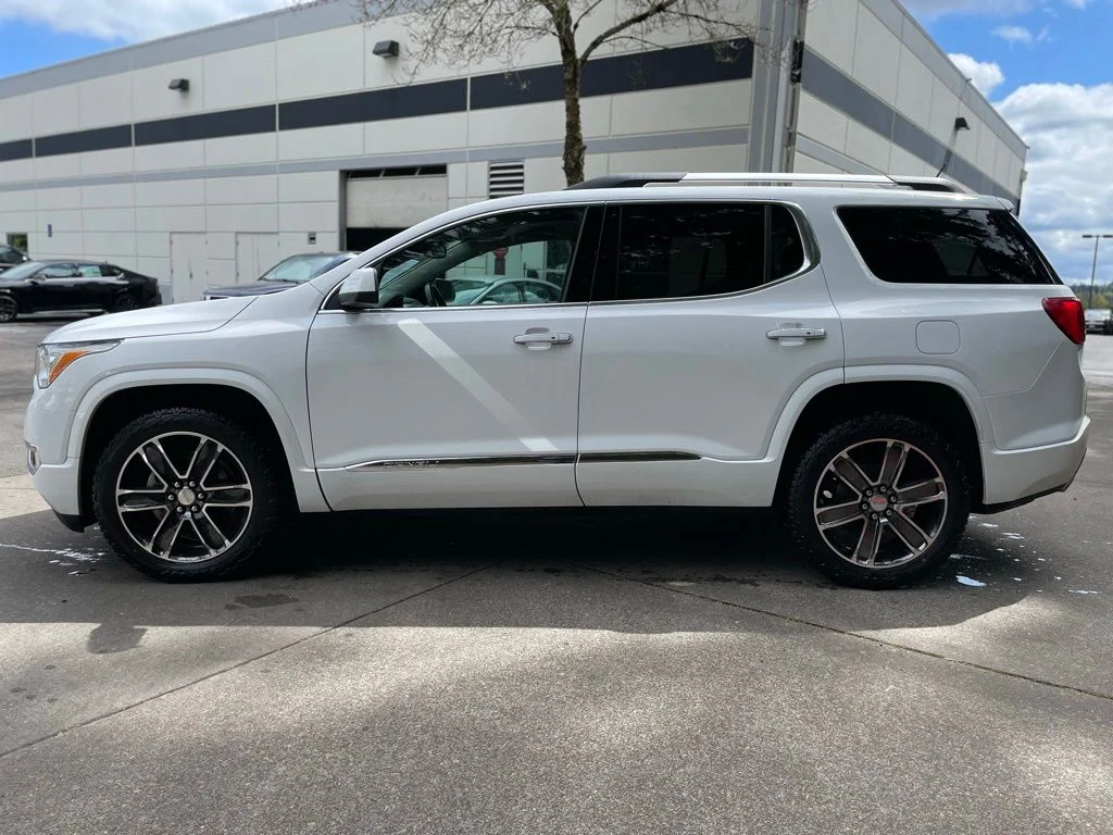 Used 2019 Summit White GMC Denali image 6