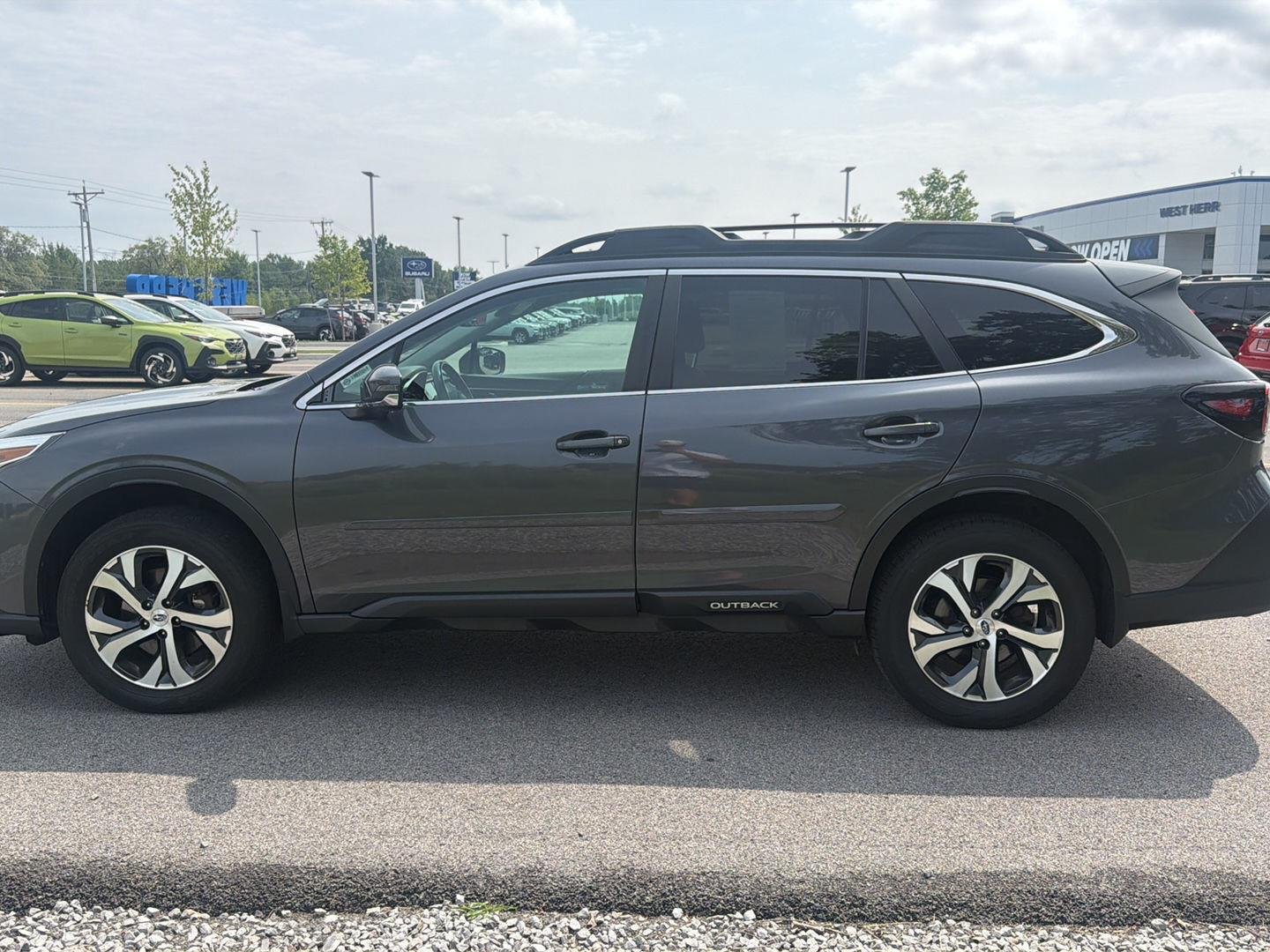 Used 2021 Magnetite Gray Metallic Subaru Limited image 7
