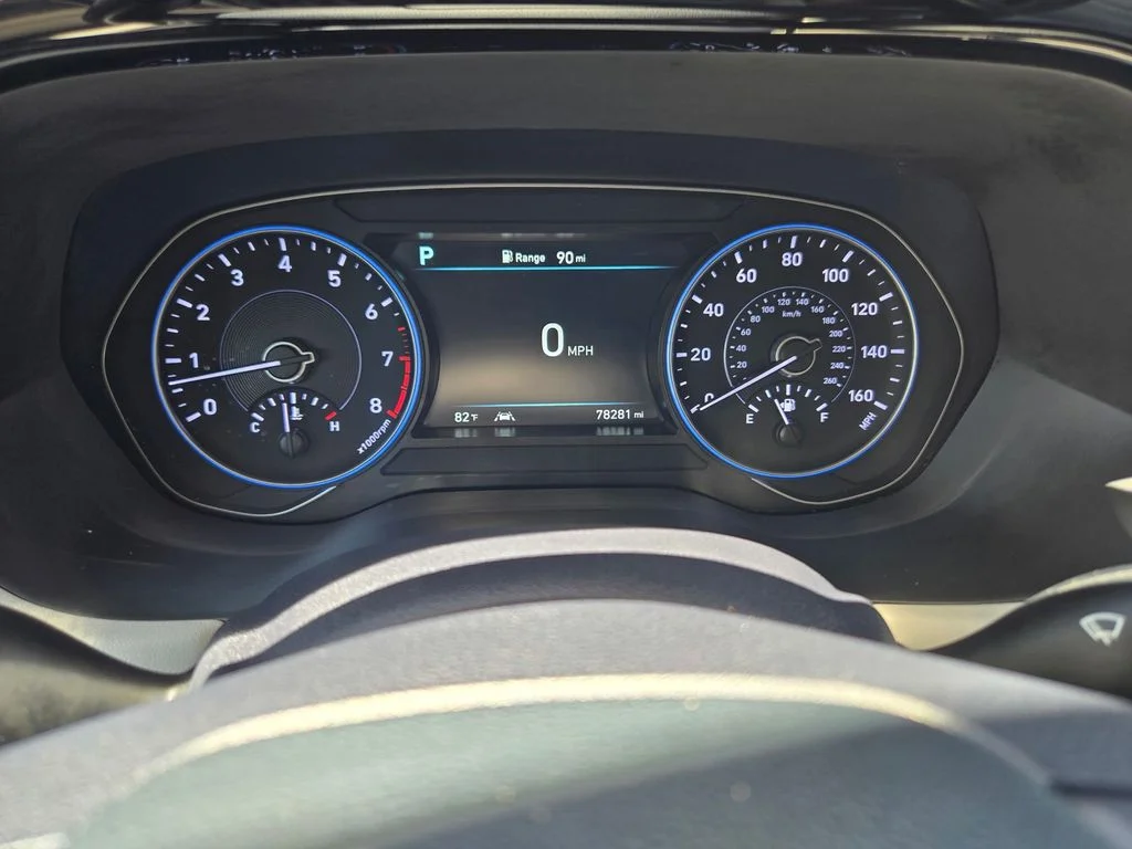 Used 2021 White Hyundai SEL image 22