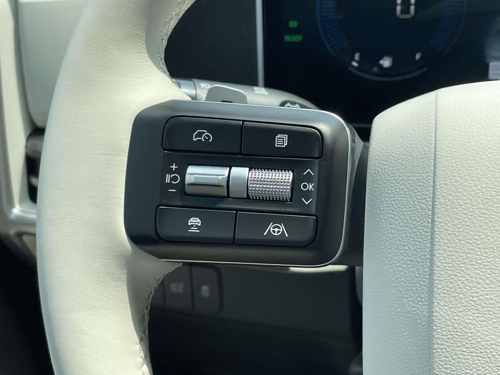 New 2026 Ecotronic Gray Hyundai SEL image 33