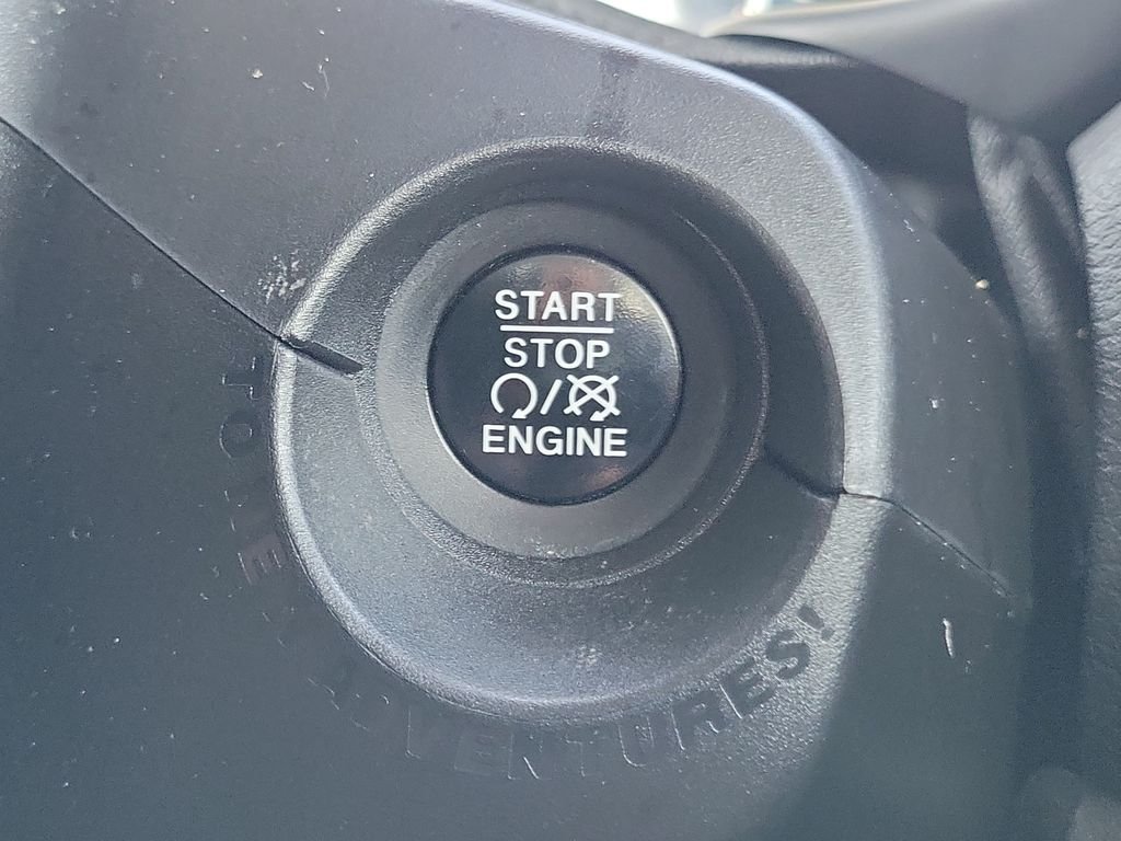 Used 2016 Black Jeep Trailhawk image 27