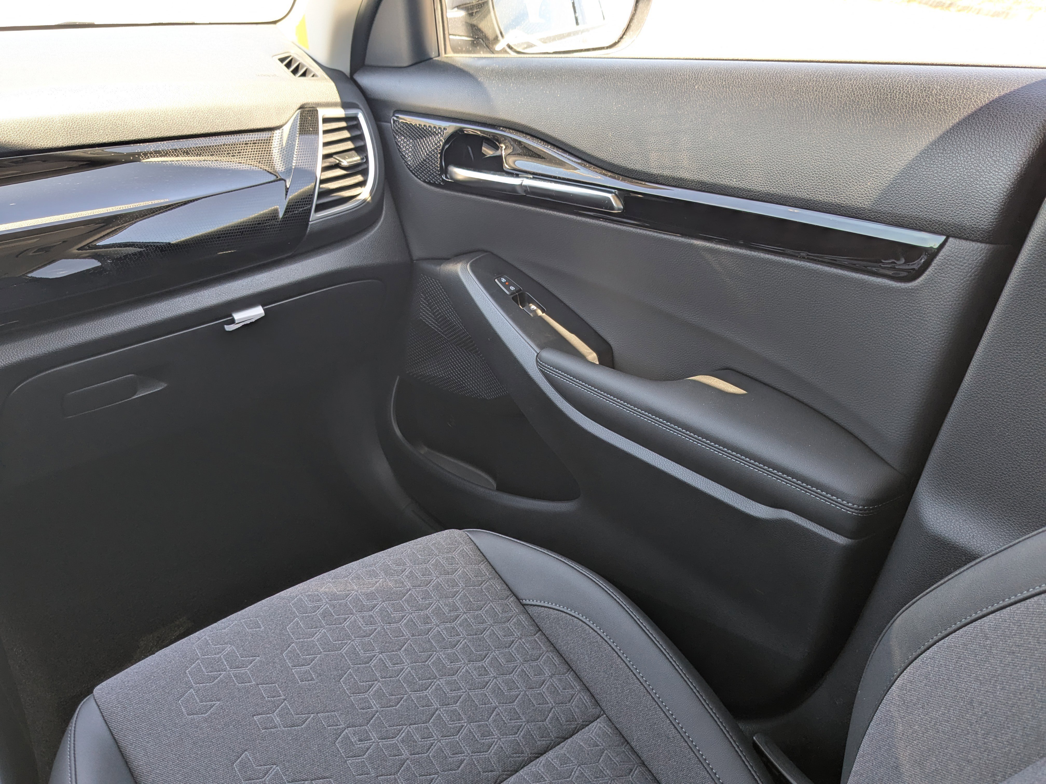 New 2026 Steel Gray Kia S image 18