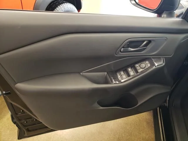2026 Nissan Rogue S - Photo 10