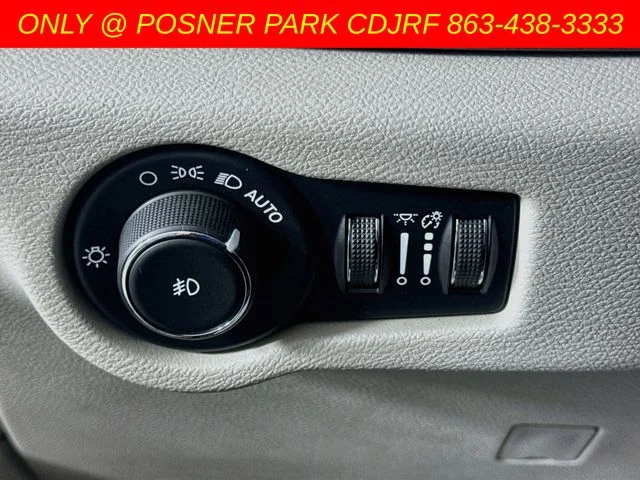 Used 2020 Gray Chrysler Limited image 10