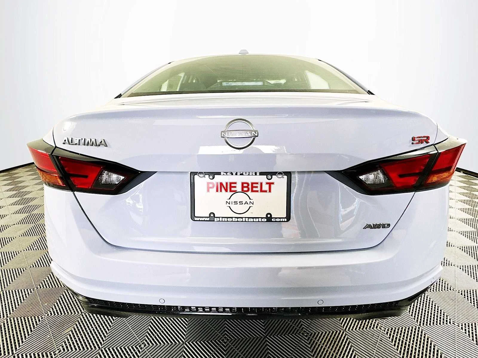 Used 2025 Gray Sky Pearl Nissan SR image 5