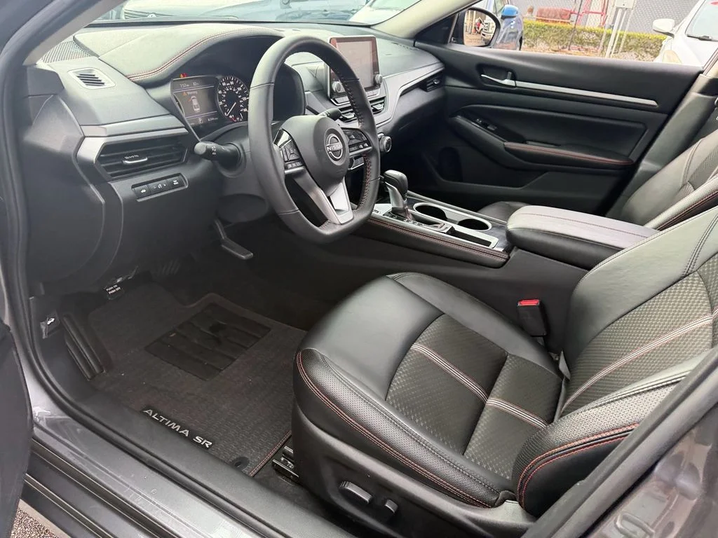 Certified Used 2025 Gray Nissan 2.5 SR image 11