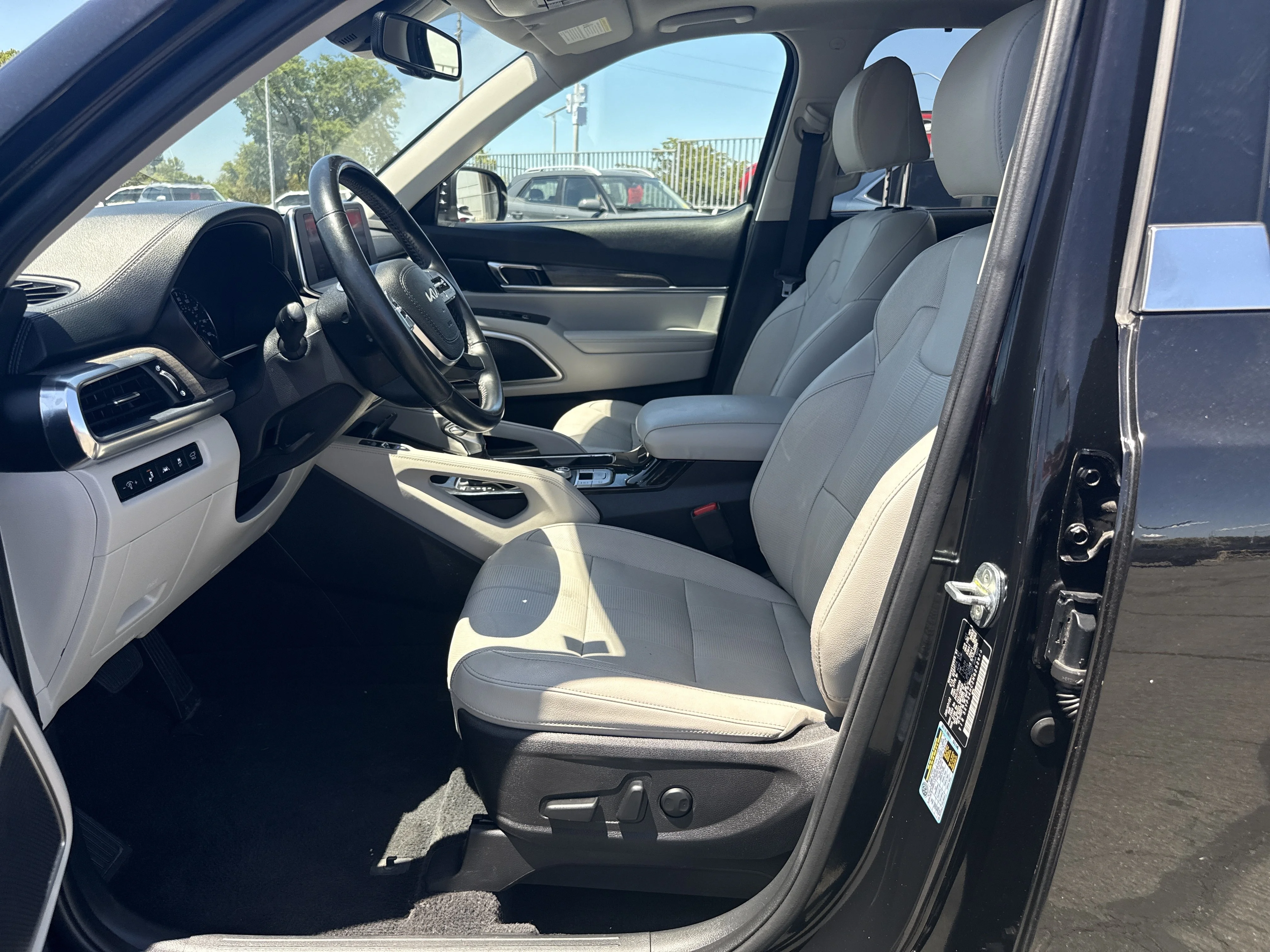 Used 2022 Black Copper Kia EX image 11