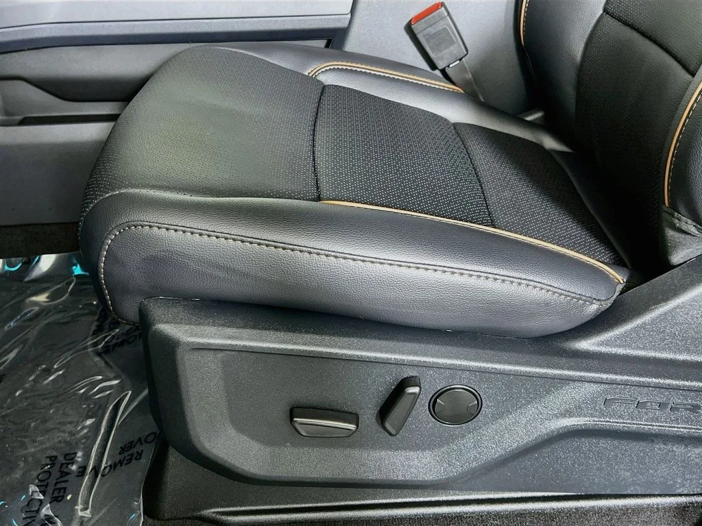 New 2026 Agate Black Metallic Ford Lariat image 23