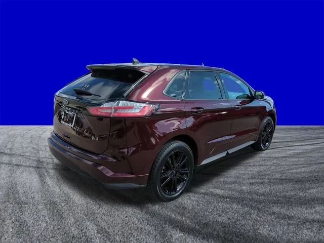 Used 2023 Burgundy Ford ST Line image 4