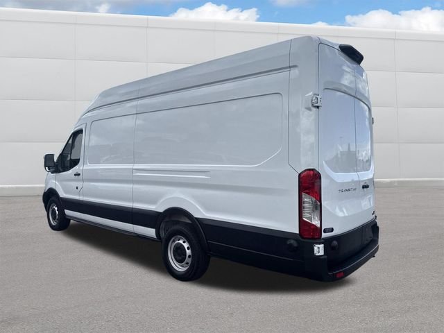Used 2025 Oxford White Ford Base image 3