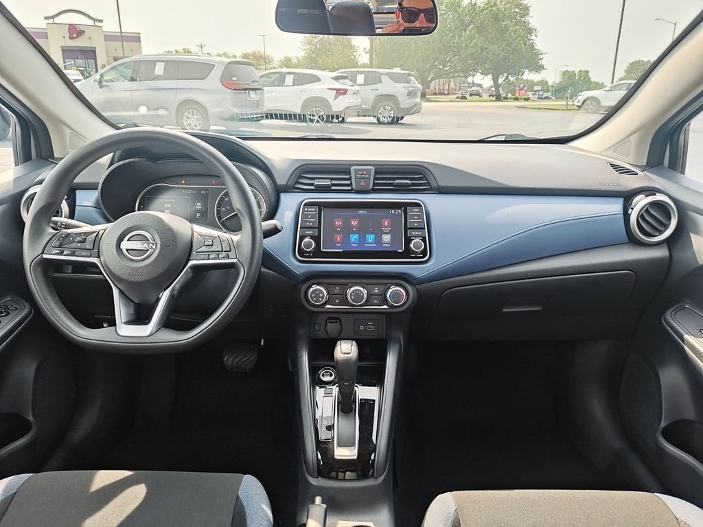 Used 2025 Silver Nissan 1.6 SV image 15