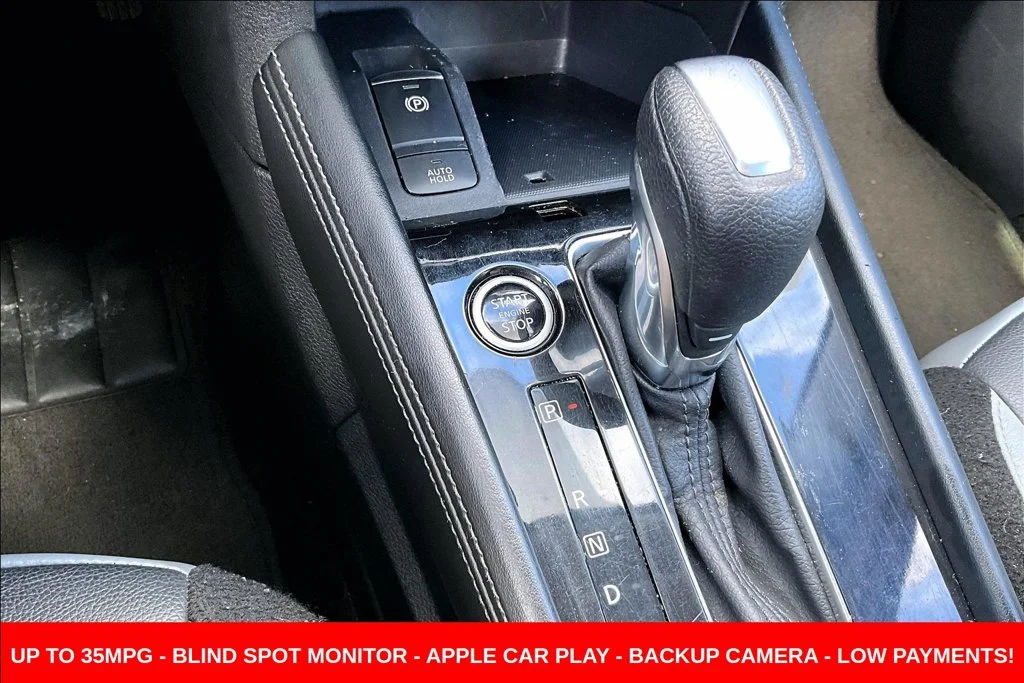 Used 2023 Orange Nissan SR image 17