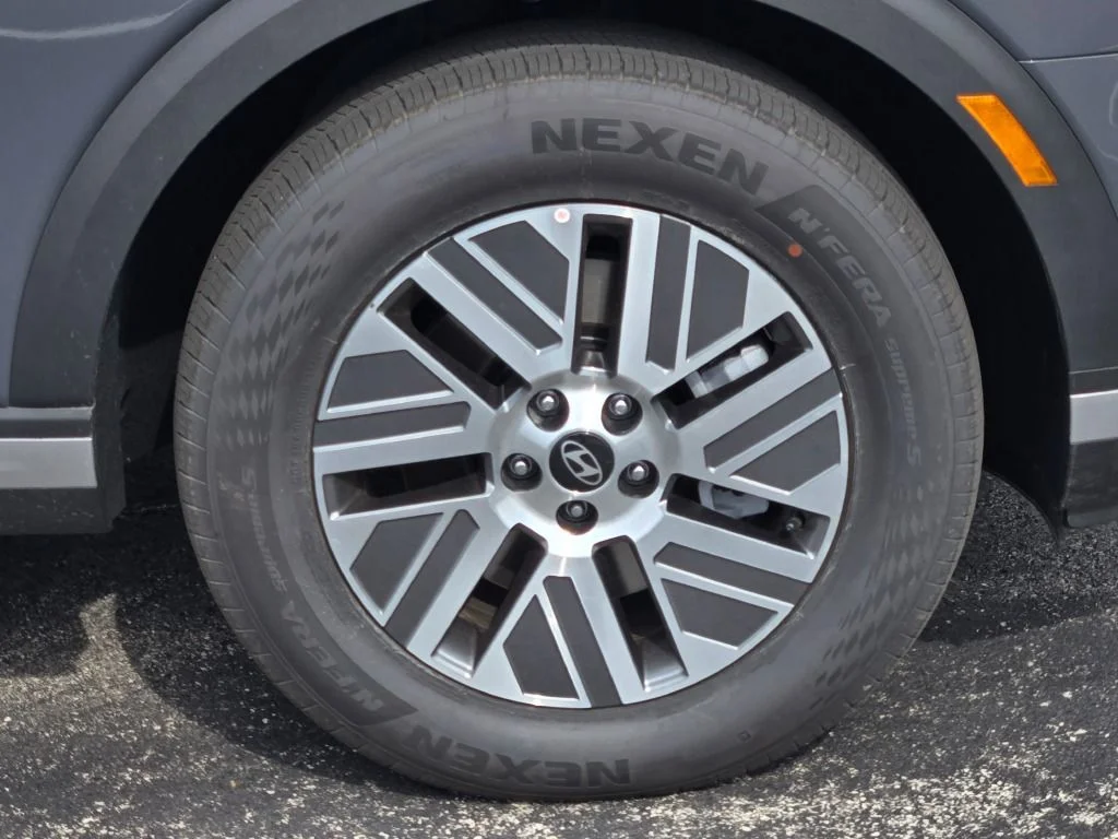 New 2026 Gray Pearl Hyundai SEL image 4