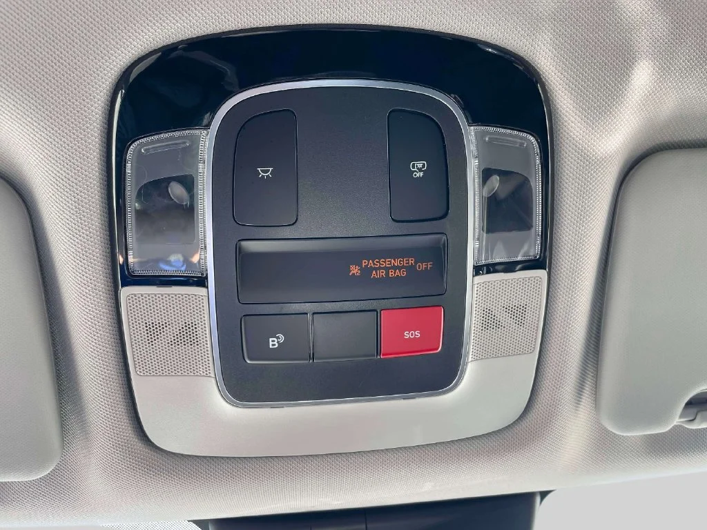 Certified Used 2025 Silver Hyundai SEL image 32