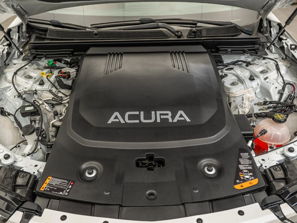 Used 2024 Snowfall Pearl Acura  image 47