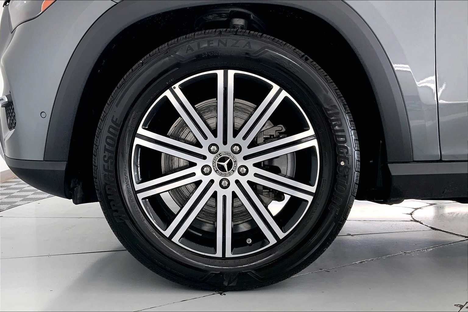 2025 Mercedes-Benz GLE GLE450E - Photo 8