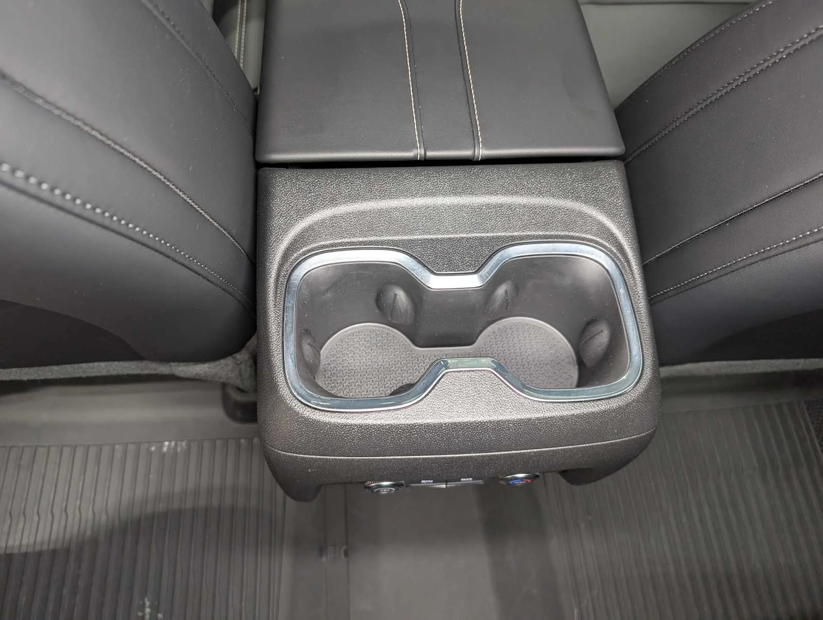 2026 GMC Acadia Elevation - Photo 18