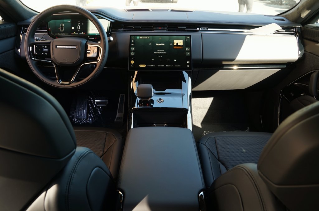 New 2027 Sanguinello Orange in Gloss Finish Land Rover Twenty Edition image 9