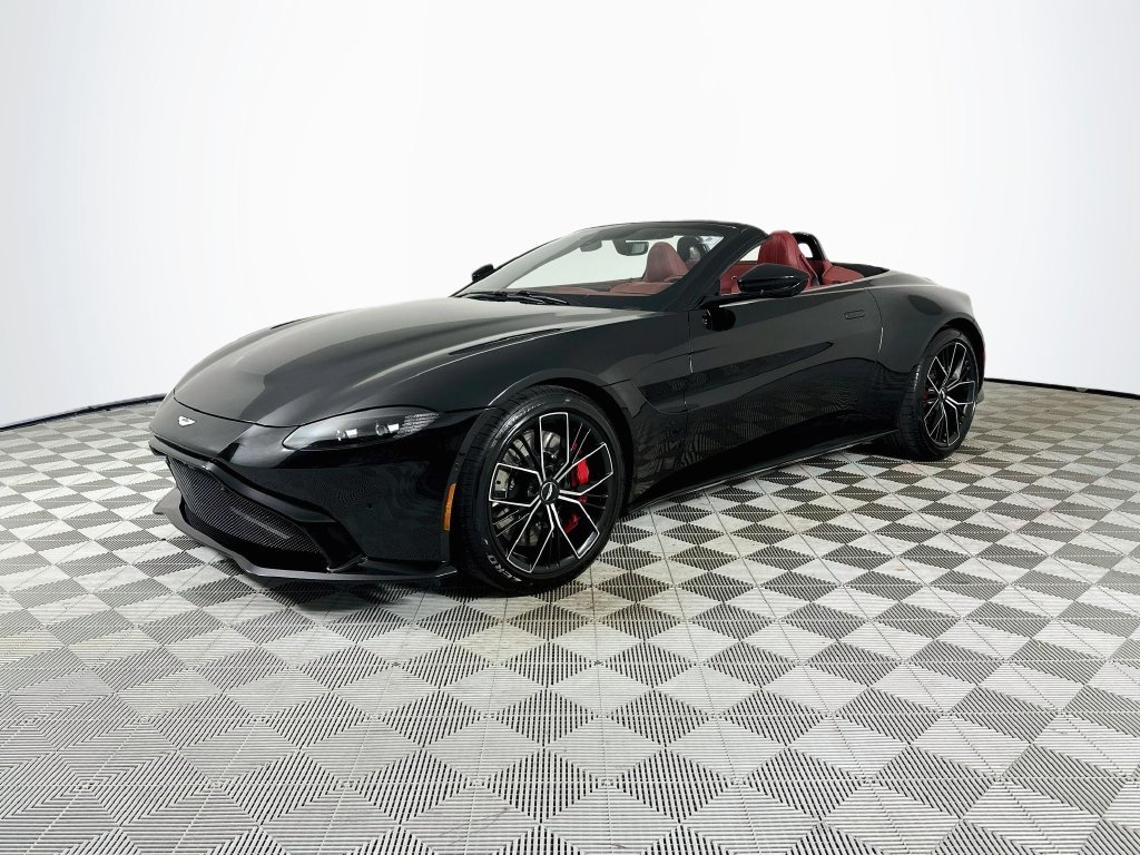 Used 2022 Black Aston Martin Base image 3