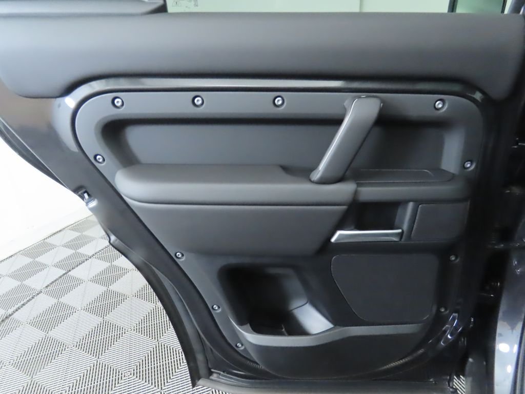 Used 2025 Carpathian Grey Prem Met Land Rover S image 28