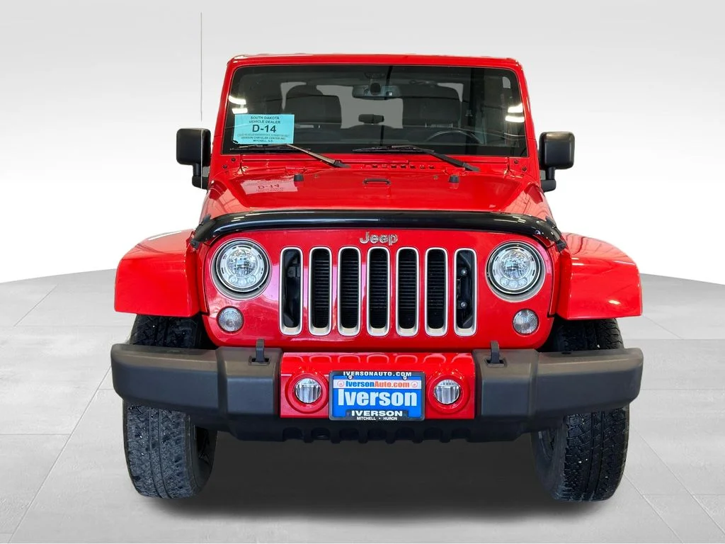 Used 2018 Red Jeep Sahara image 4
