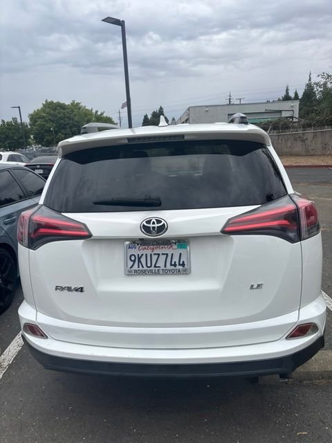 Used 2018 White Toyota LE image 3