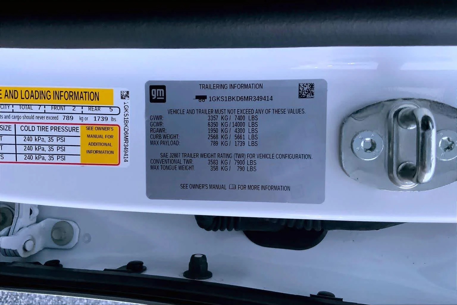 Used 2021 Summit White GMC SLT image 29