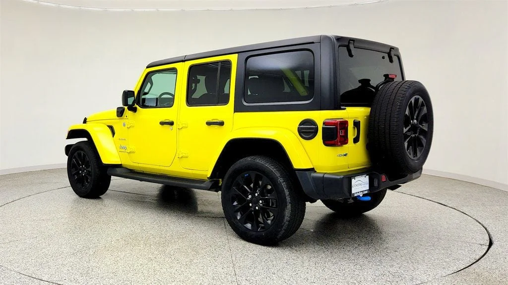 Used 2023 High Velocity Clearcoat Jeep Sahara 4x4 w/ Black Hard Top & Cold Weather Group image 7