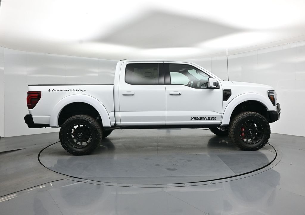 New 2025 Oxford White Ford Lariat image 28