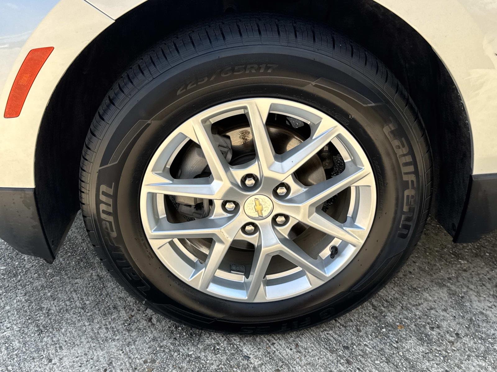Used 2022 Silver Chevrolet LT image 4