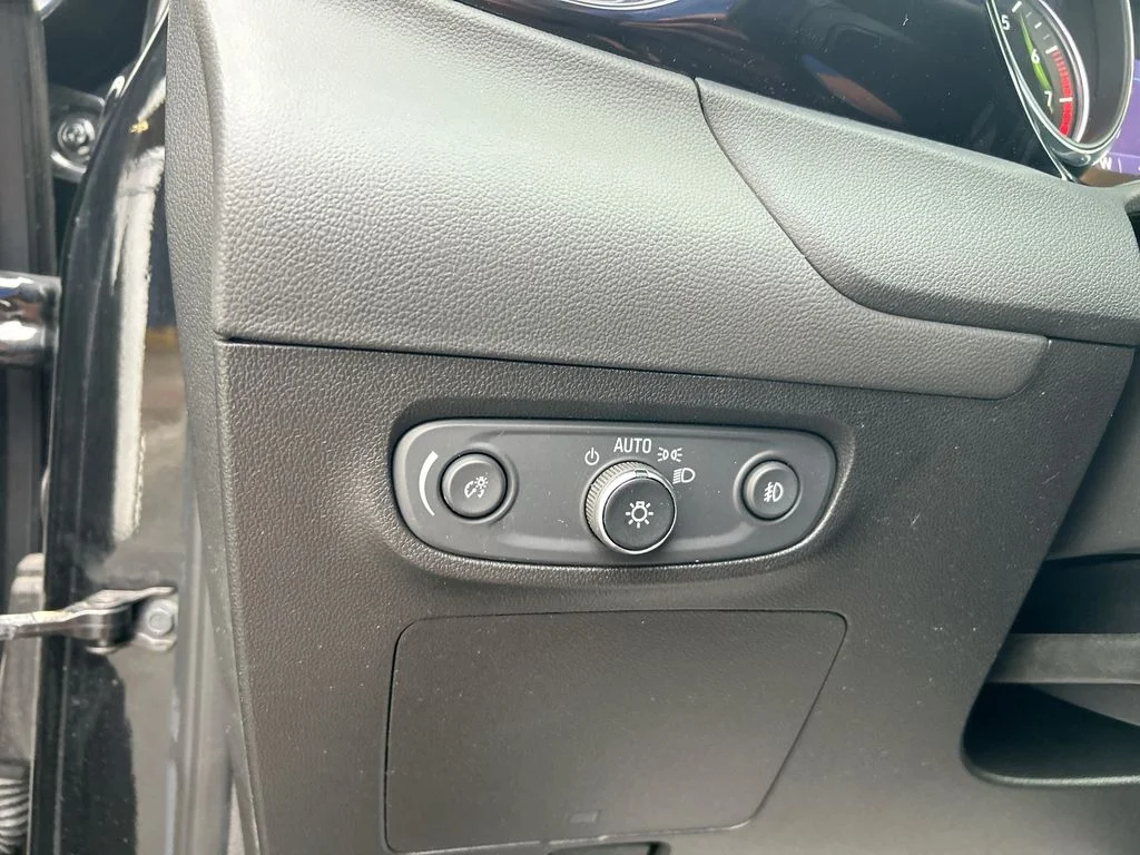 Used 2022 Black Buick Preferred image 22