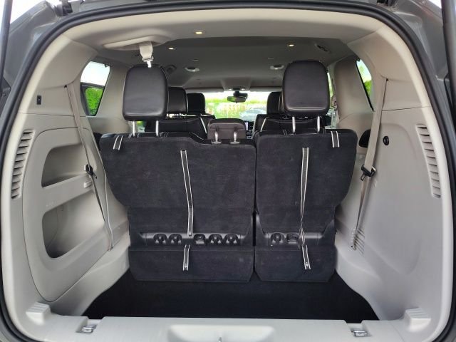 Used 2023 White Chrysler Touring L image 28