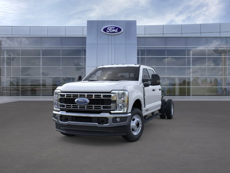 New 2026 Oxford White Ford XL image 2